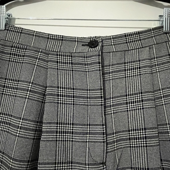 H&M Divided Black Grey White Plaid Pants Size 8 - Picture 2 of 5